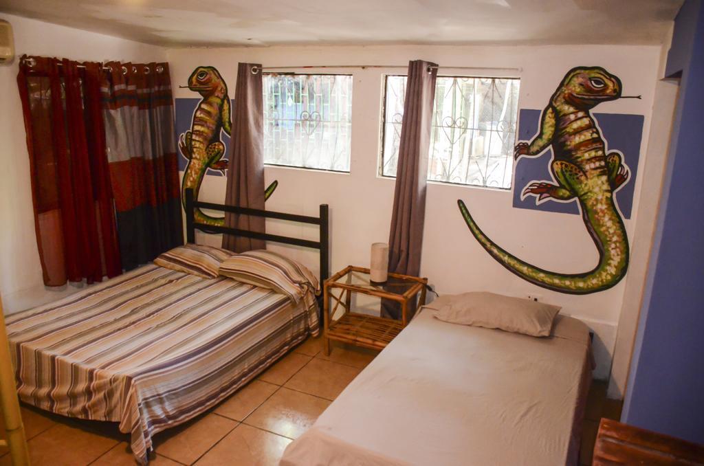 Pura Vida Hostel Tamarindo Luaran gambar